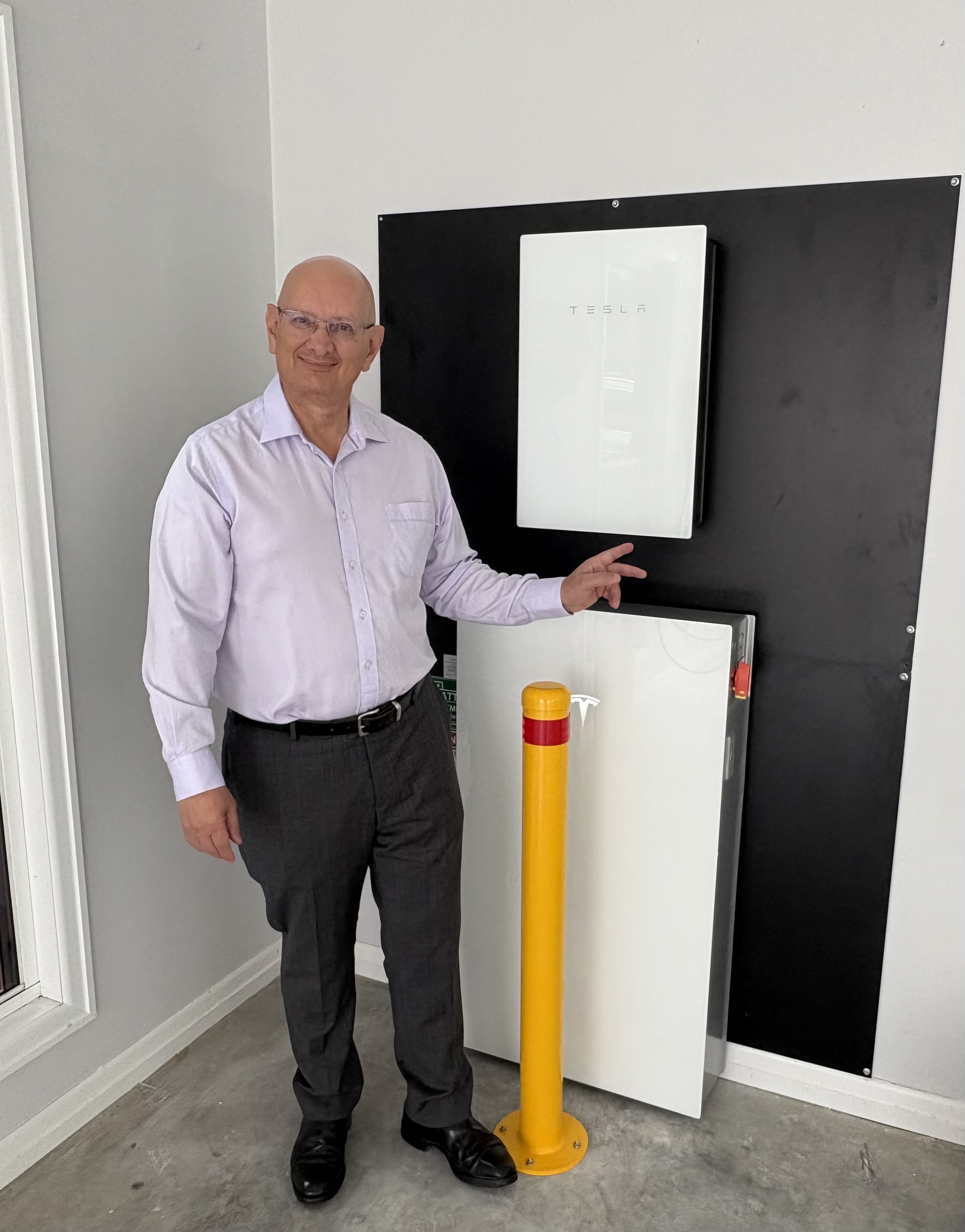 MORE LOCALS TO BENEFIT FROM CHEAPER HOME BATTERIES BOOST Main Image