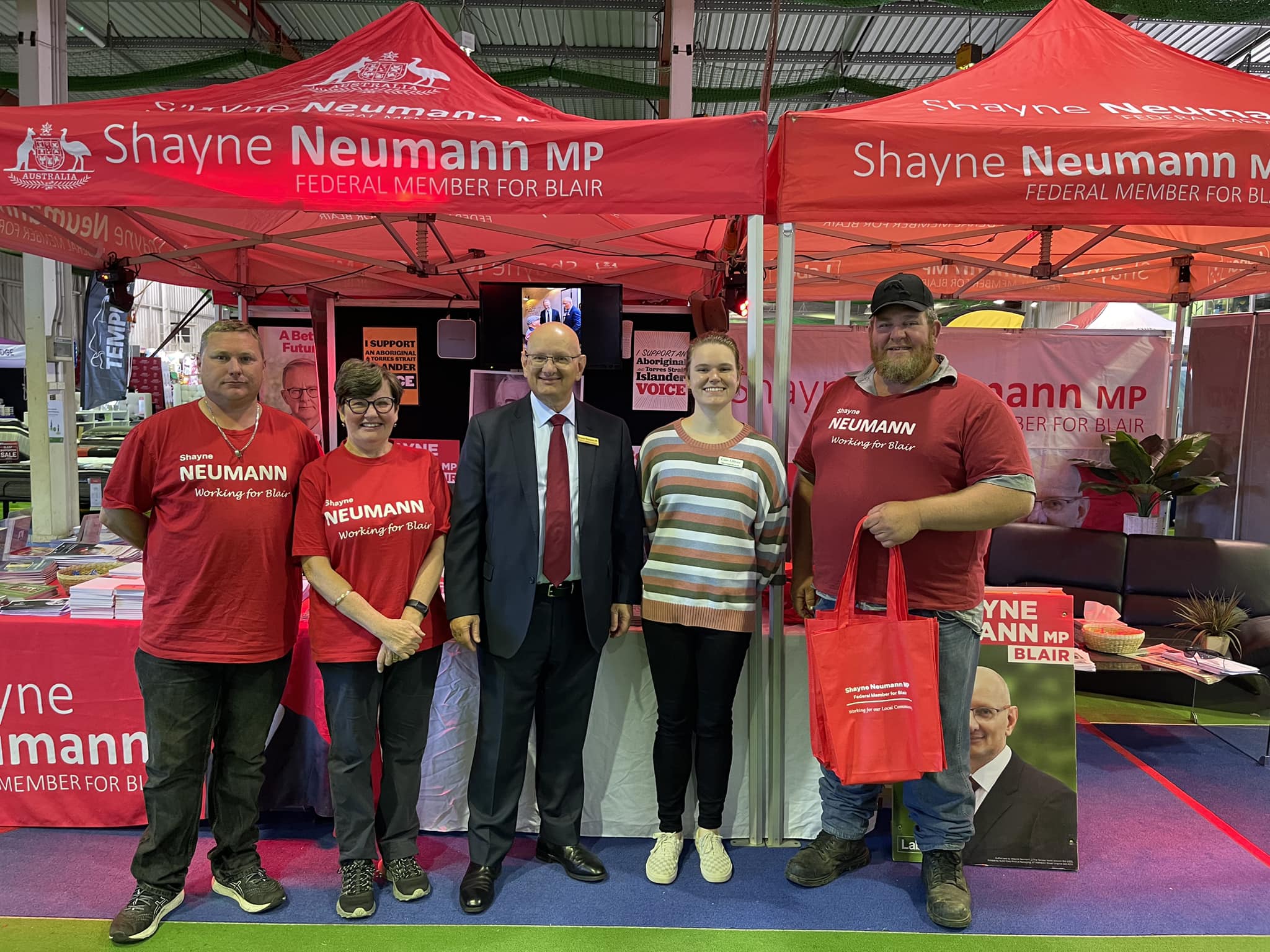 Volunteer Main Image